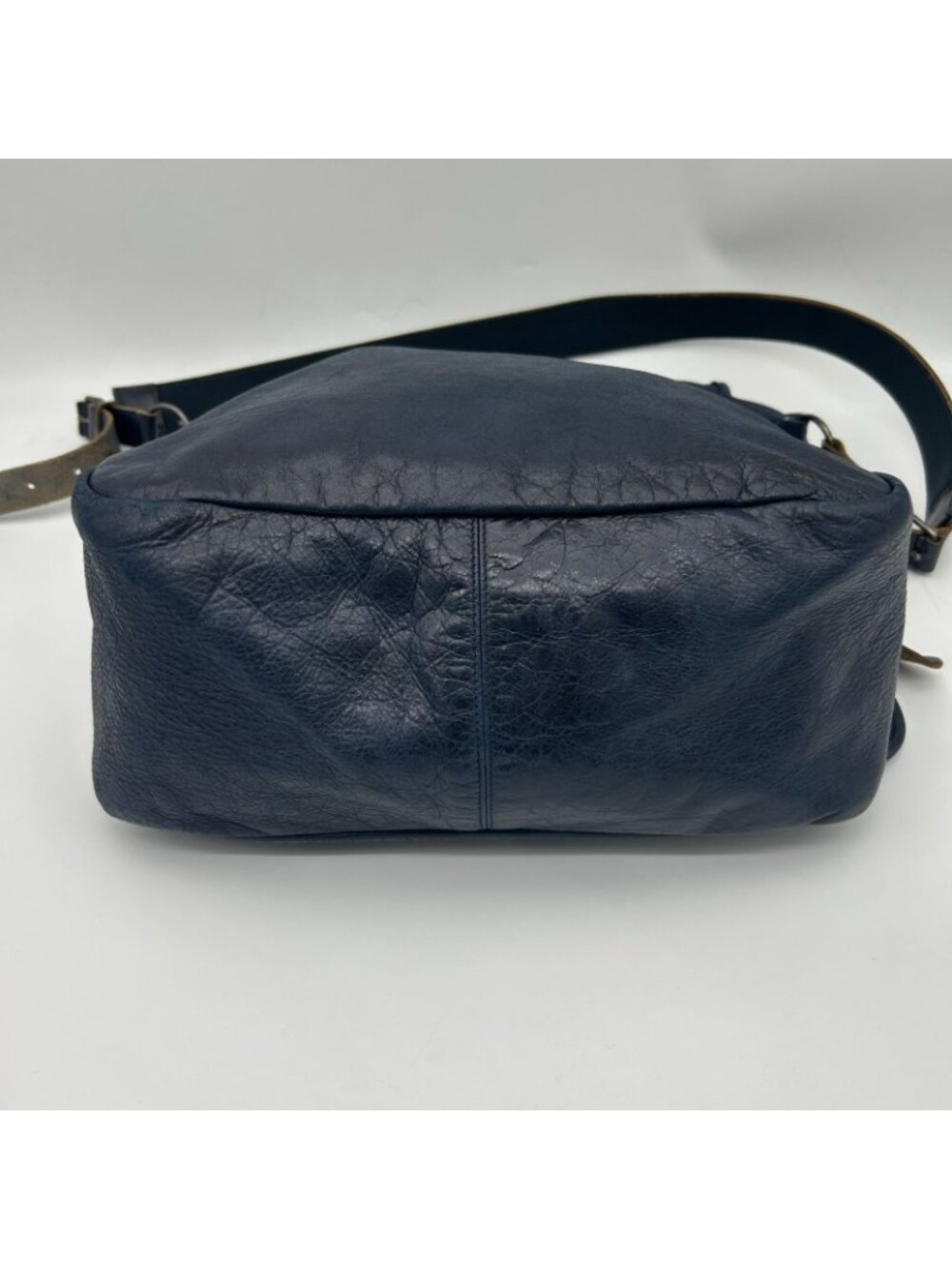 Balenciaga Crossbody Shoulder - Picture 5 of 15